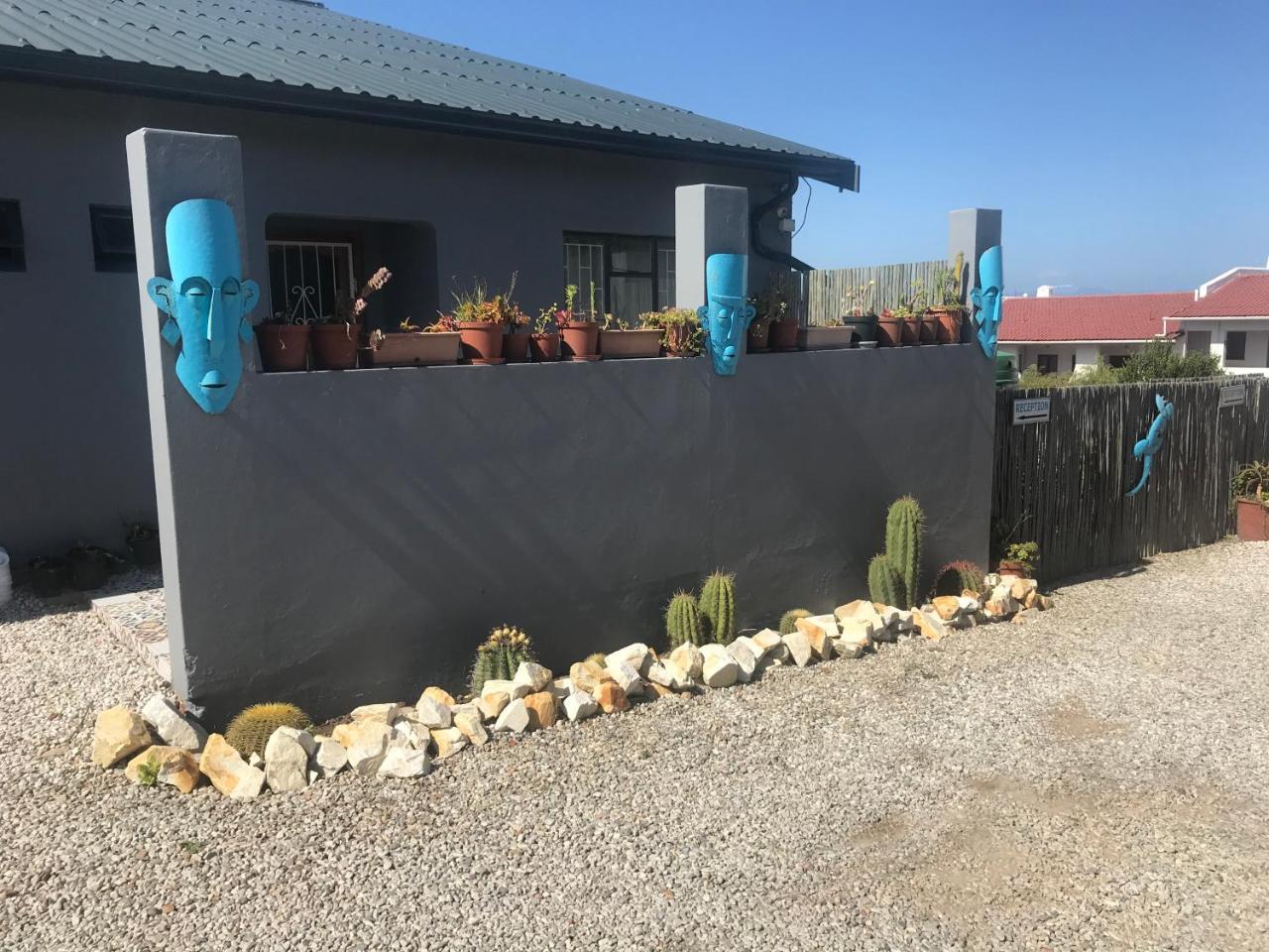 Albergo For Backpackers Plettenberg Bay Esterno foto