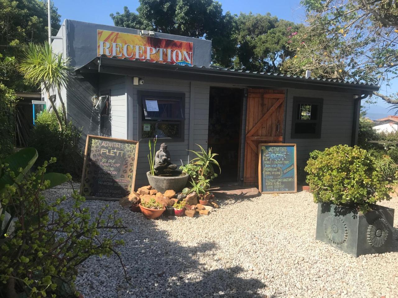 Albergo For Backpackers Plettenberg Bay Esterno foto